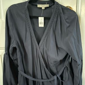 Tie around woman’s blouse LOFT